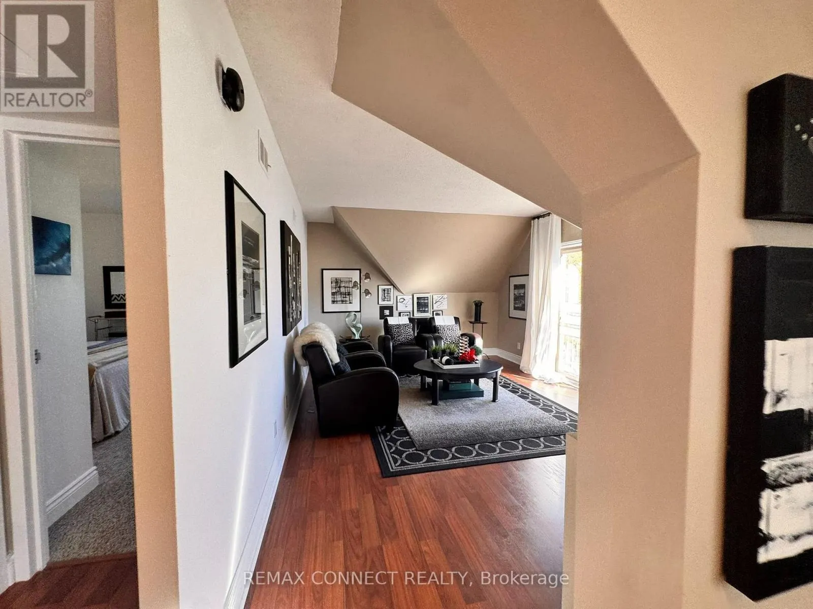303 - 4872 VALLEY WAY