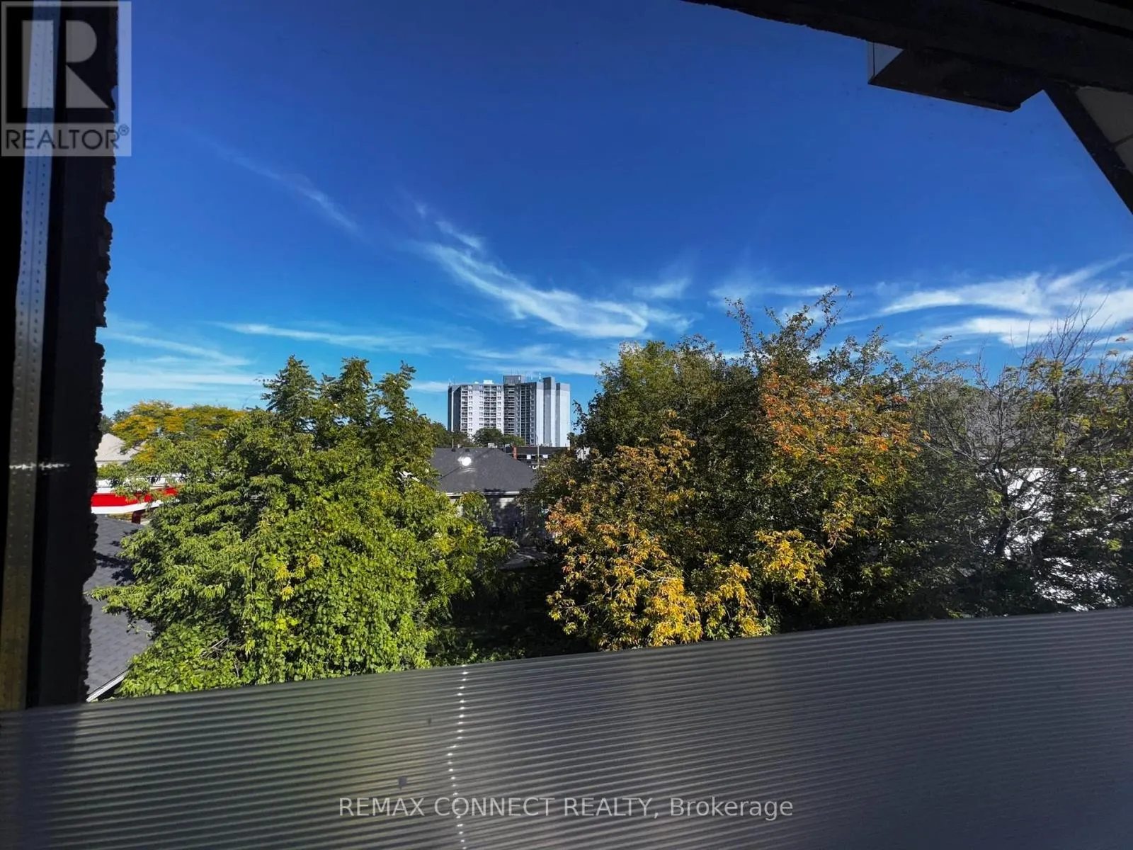 303 - 4872 VALLEY WAY