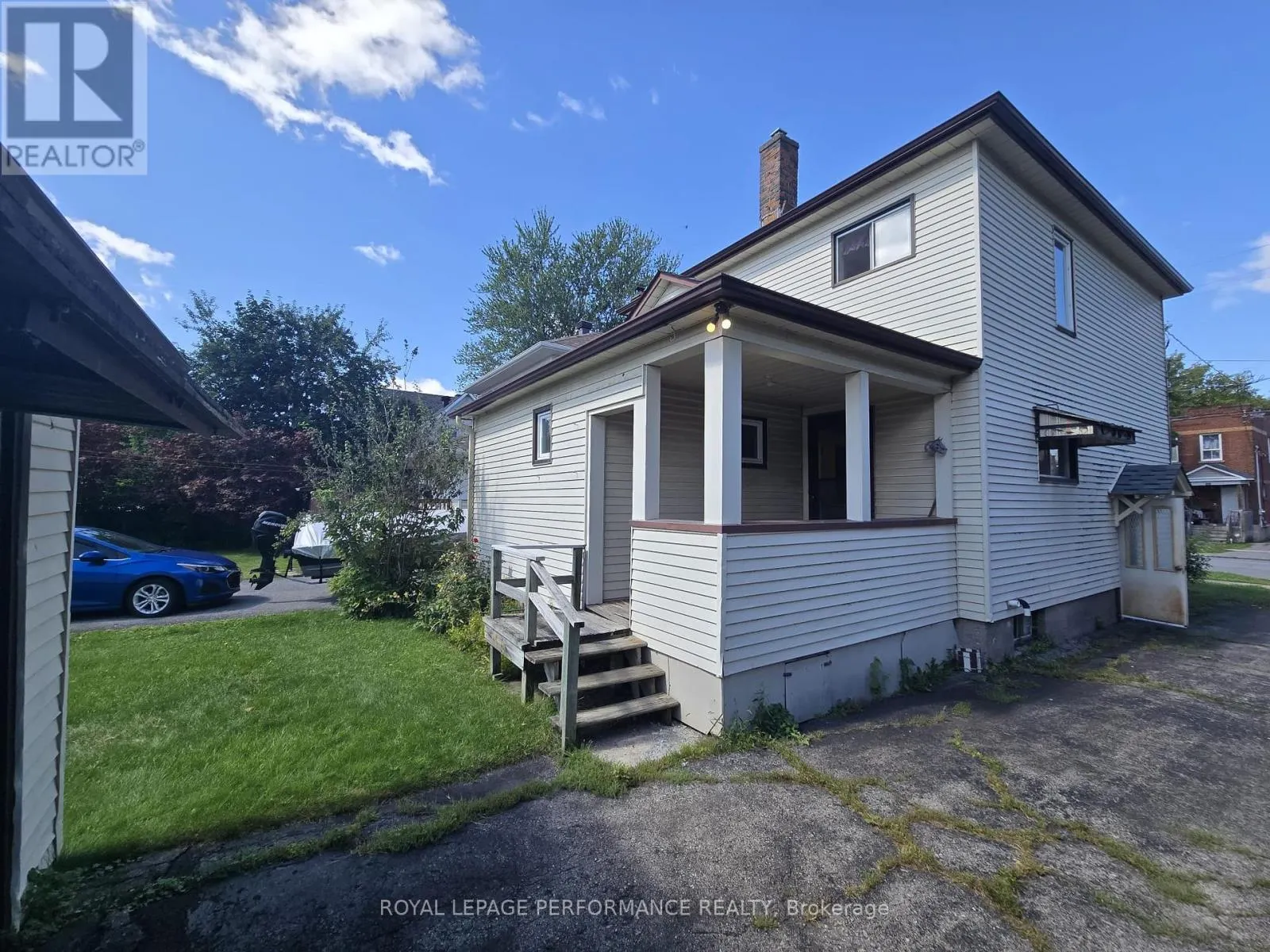 436 FOURTH STREET E