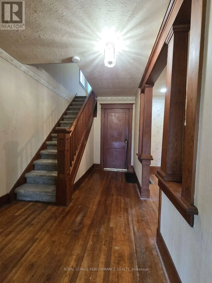 436 FOURTH STREET E