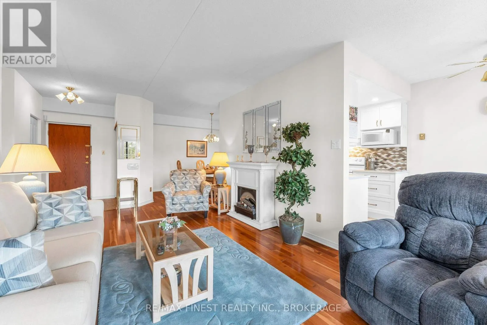 307 - 649 DAVIS DRIVE #307