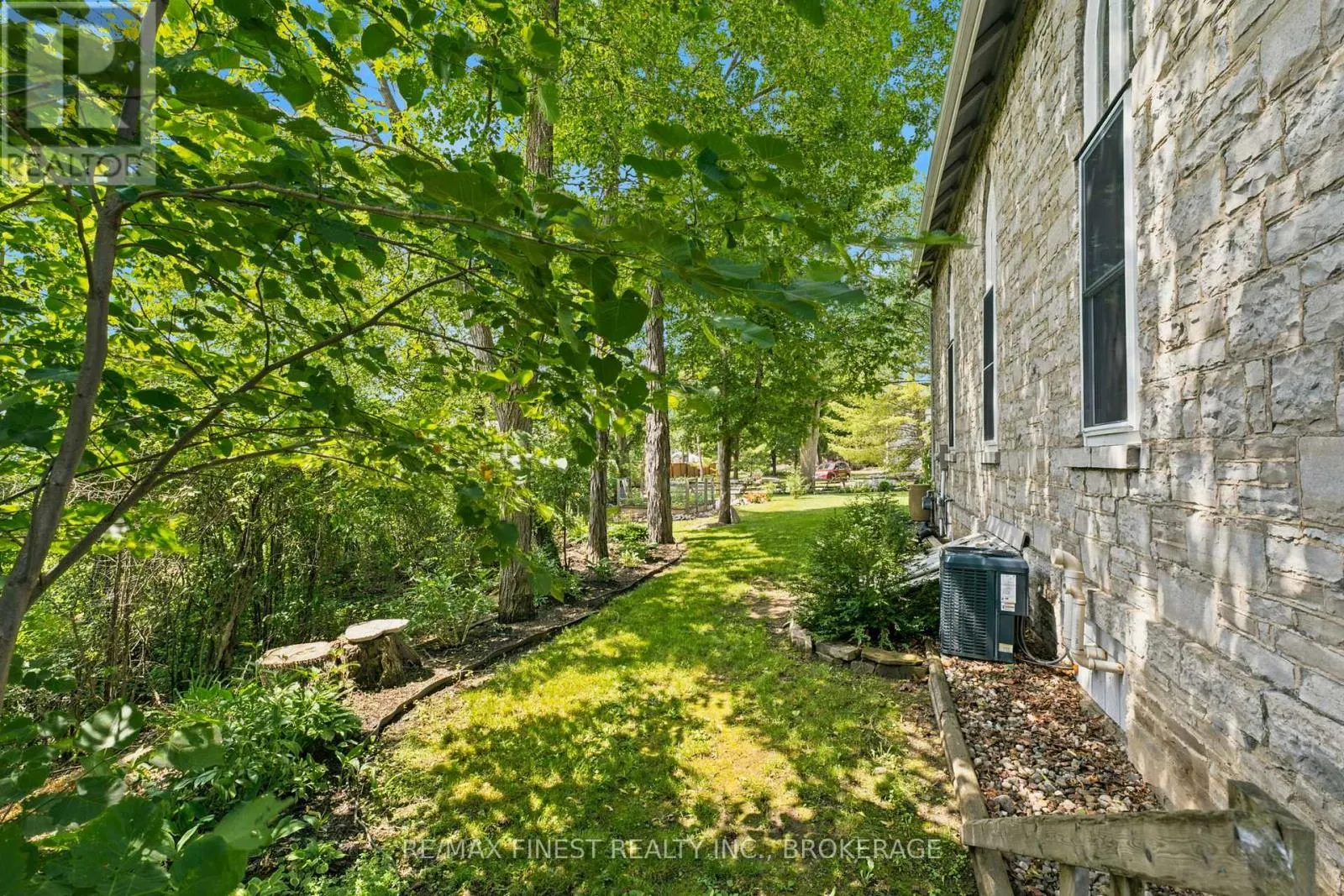89 FINLAY STREET