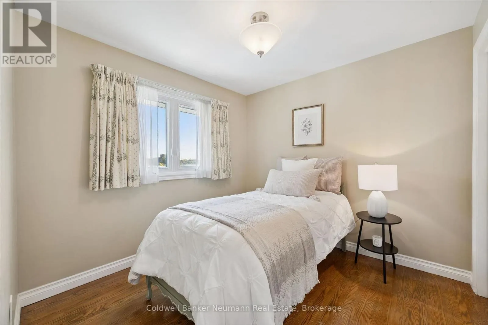 26 MAPLEWOOD DRIVE