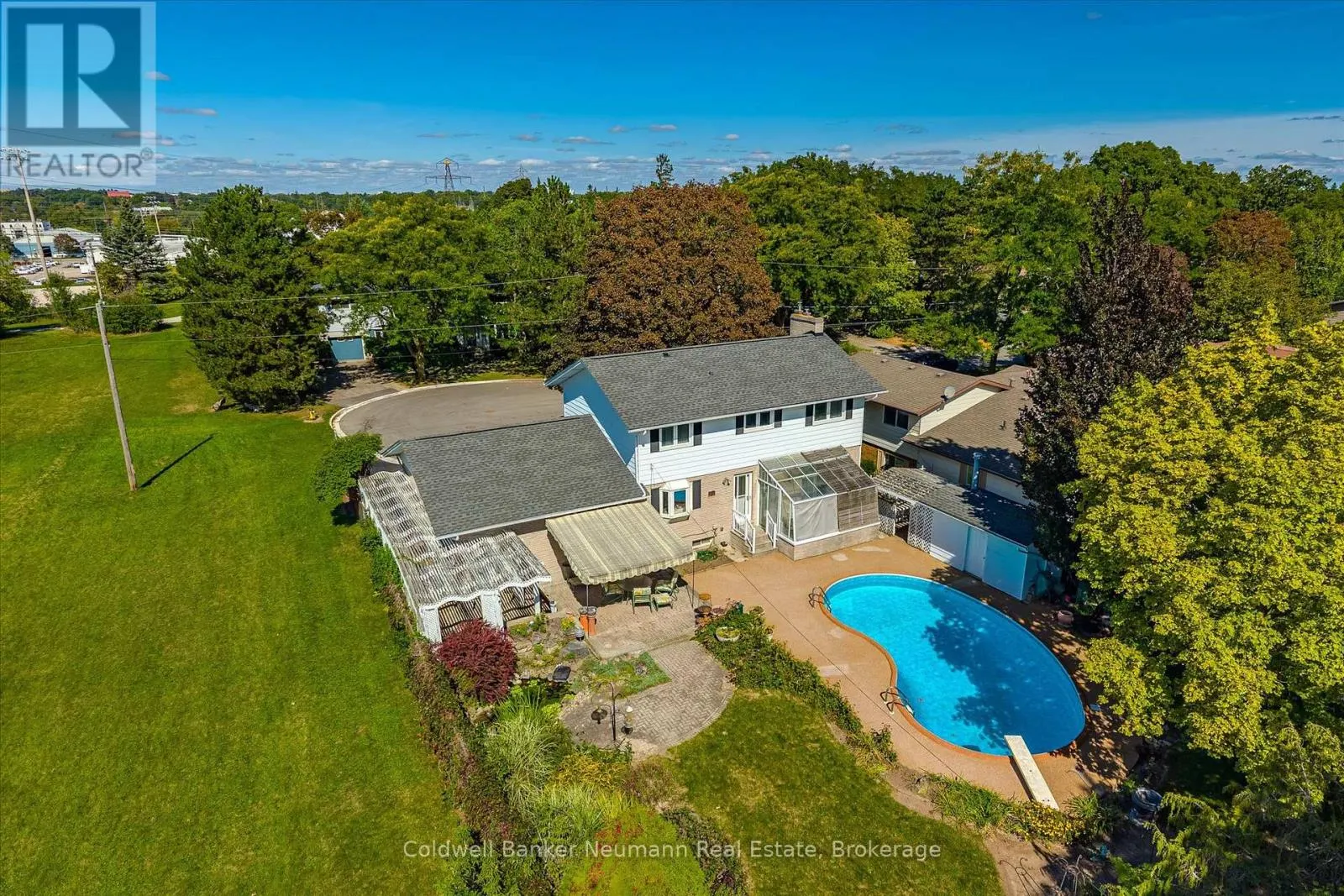 26 MAPLEWOOD DRIVE