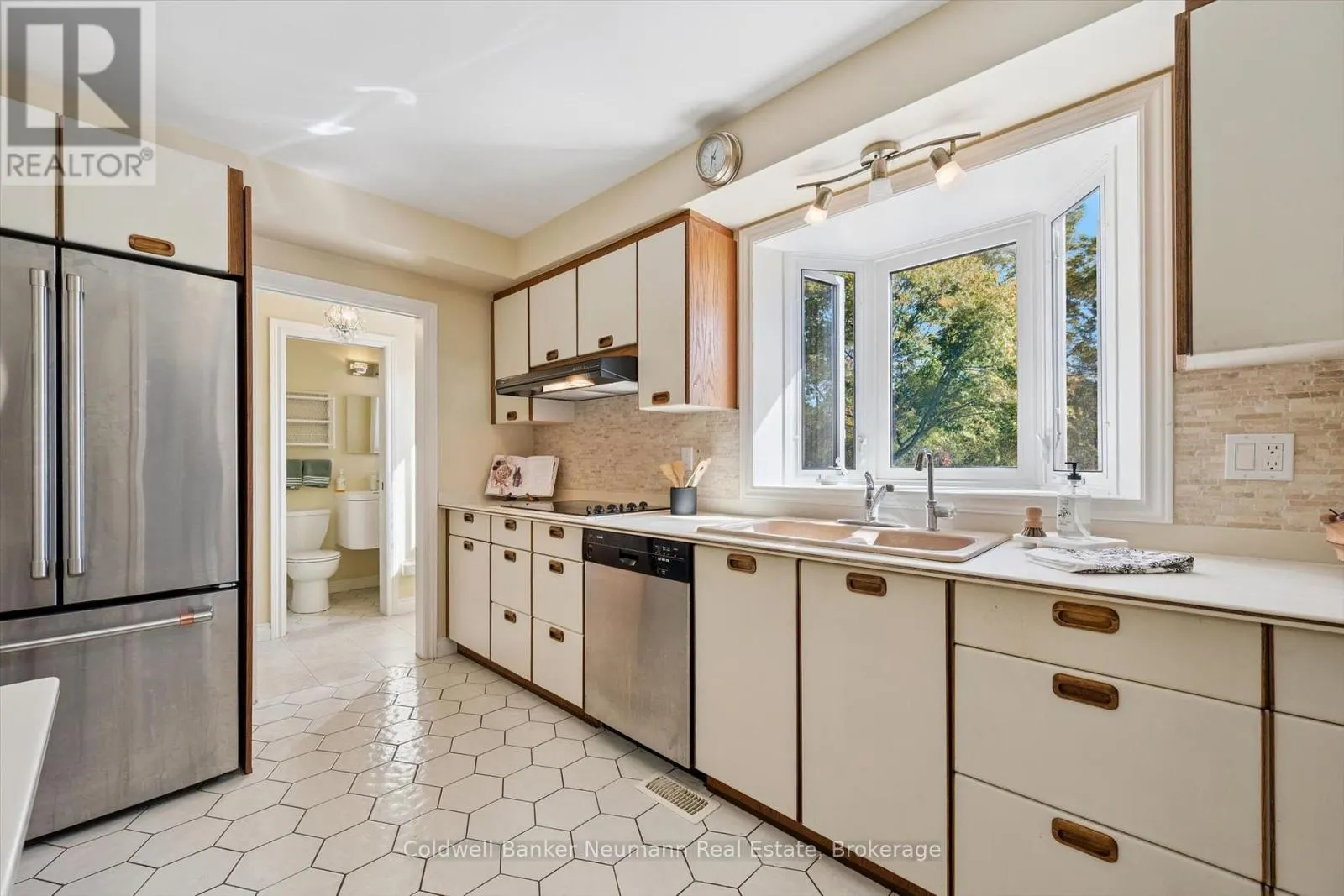 26 MAPLEWOOD DRIVE