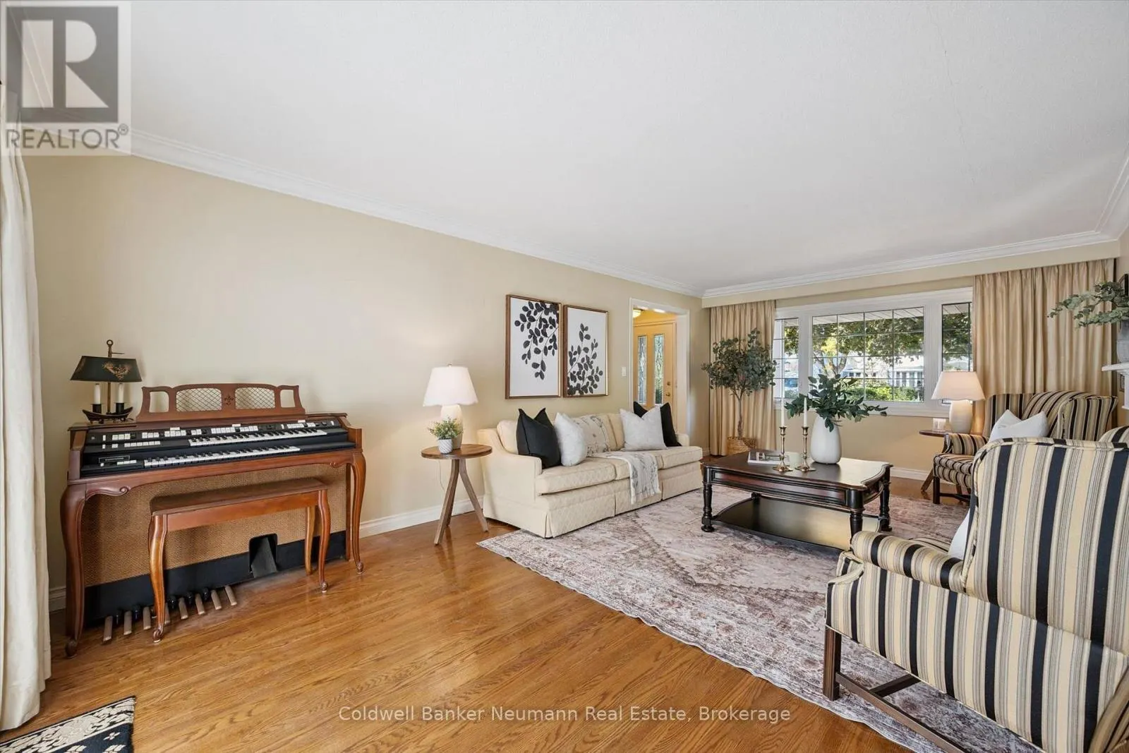 26 MAPLEWOOD DRIVE