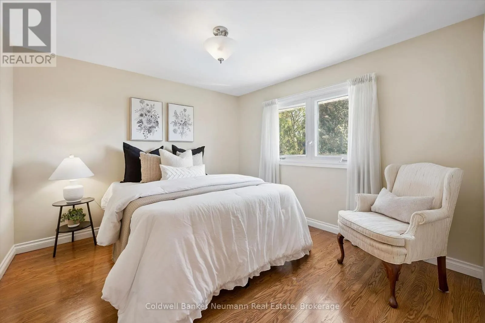 26 MAPLEWOOD DRIVE