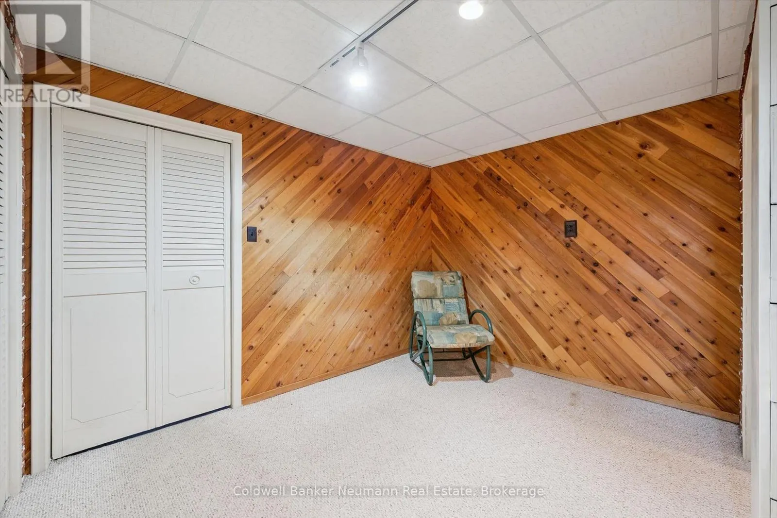 26 MAPLEWOOD DRIVE