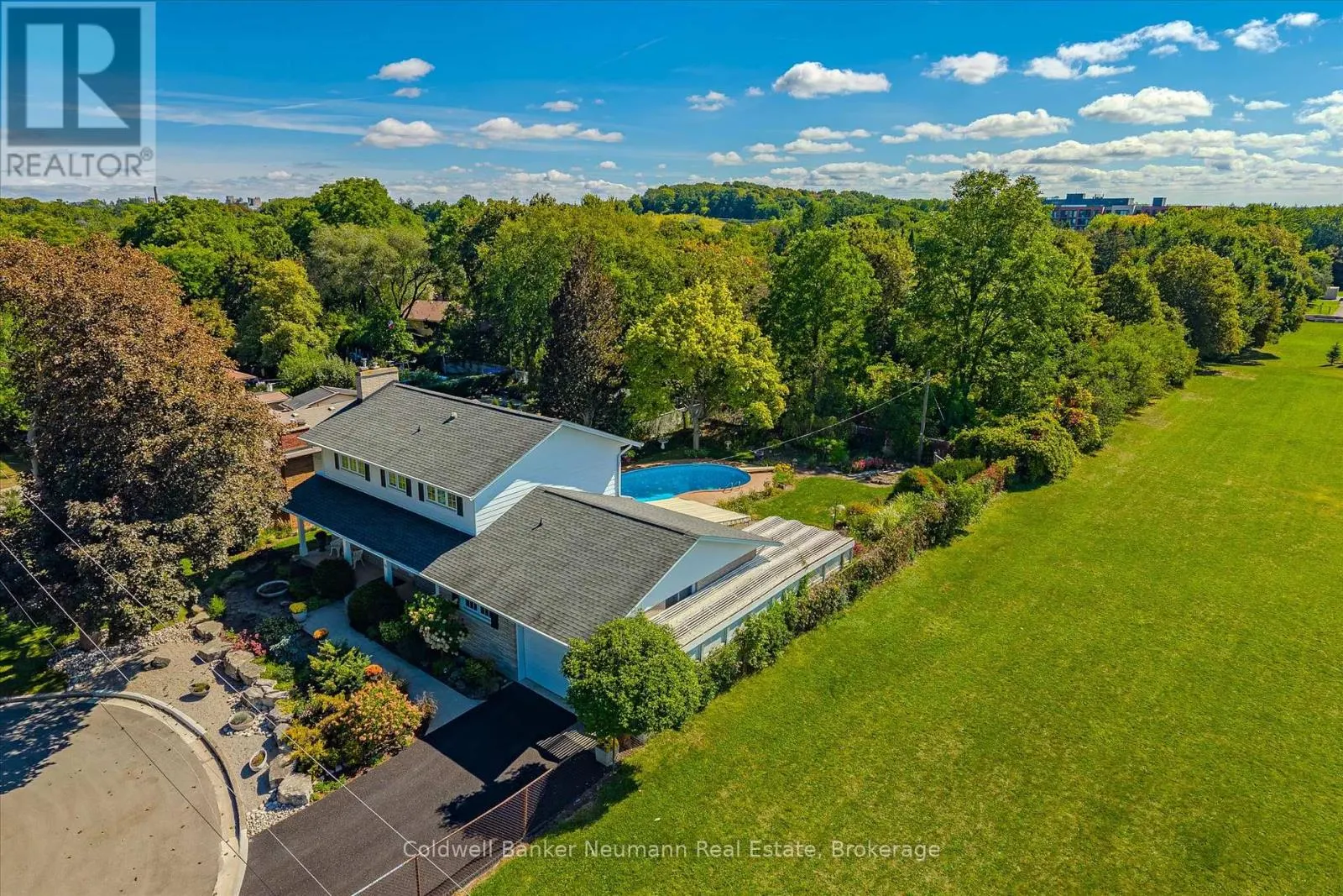 26 MAPLEWOOD DRIVE