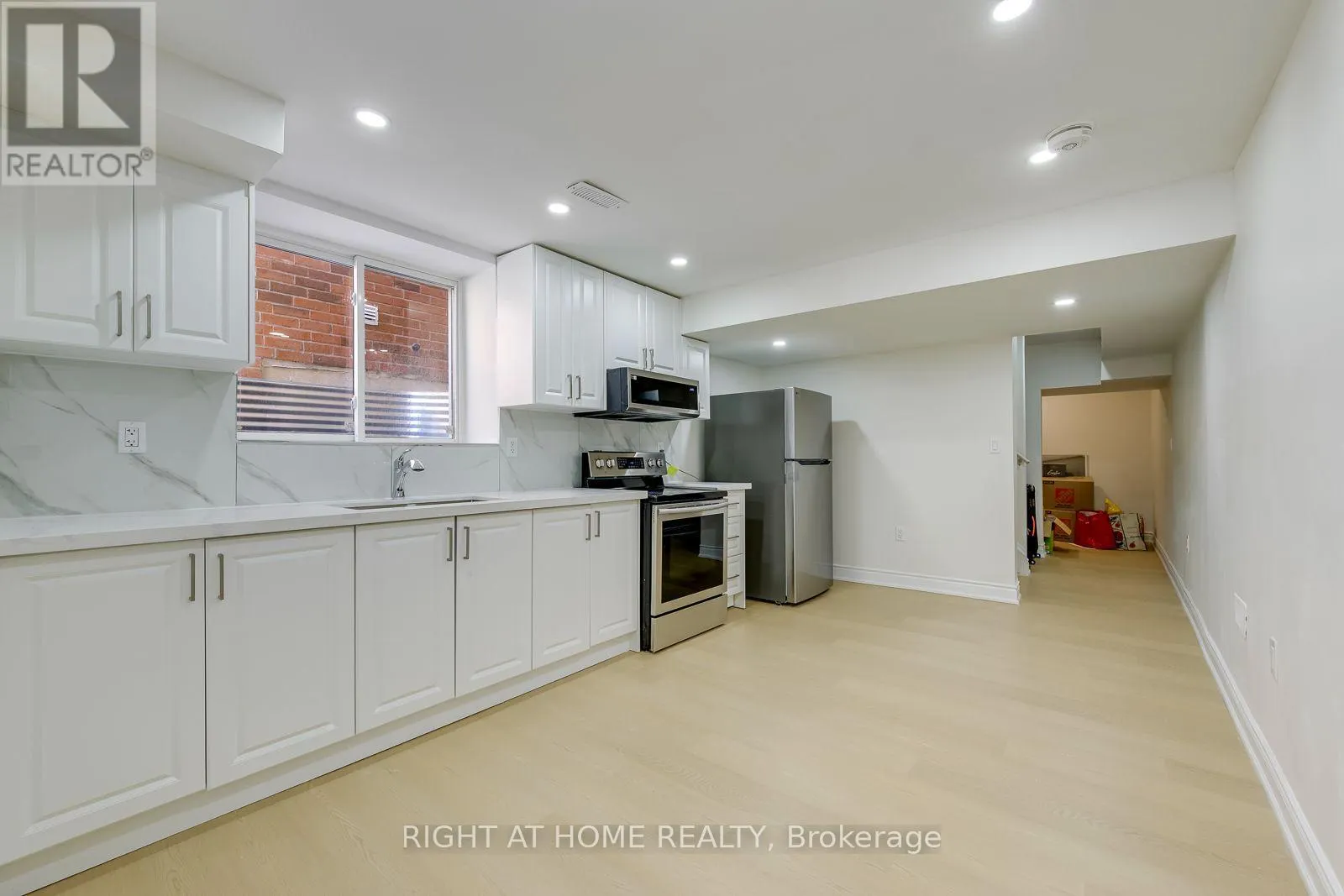 40 STILLWATER CRESCENT