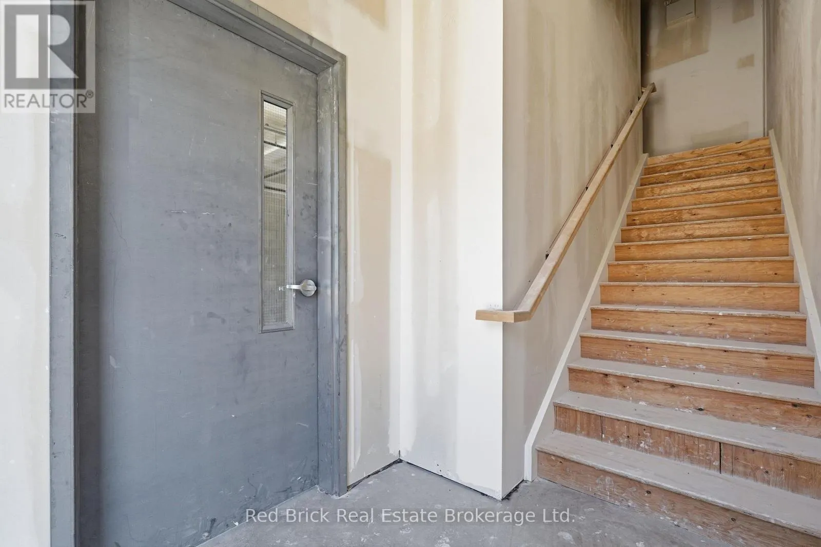 11 - 587 HANLON CREEK BOULEVARD #11