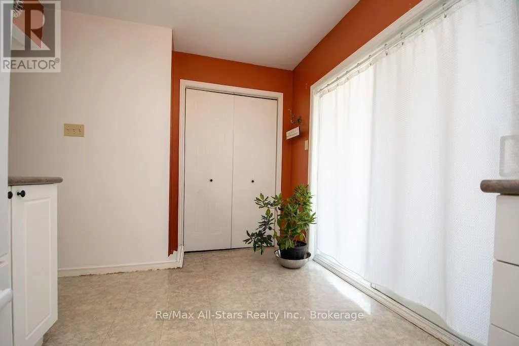 41 CEDARTREE LANE
