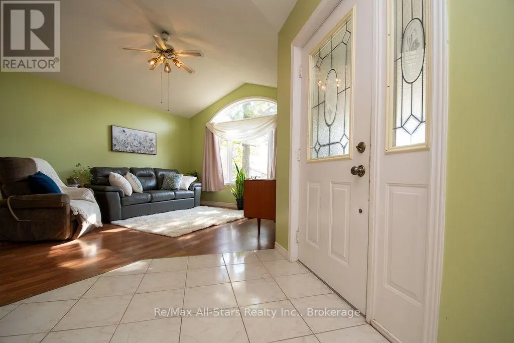 41 CEDARTREE LANE