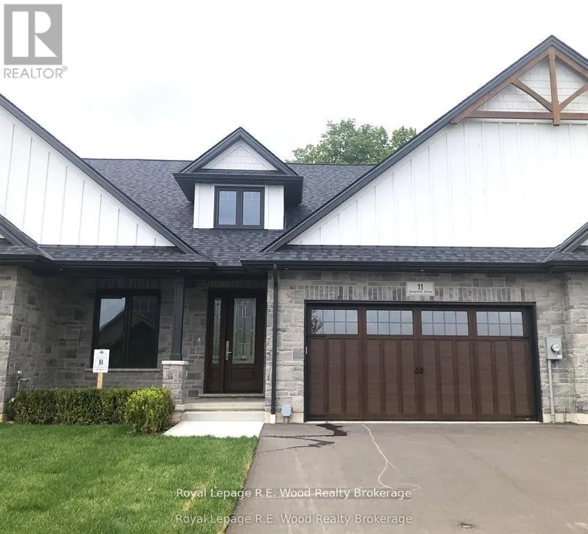 11 GREENHILL DRIVE