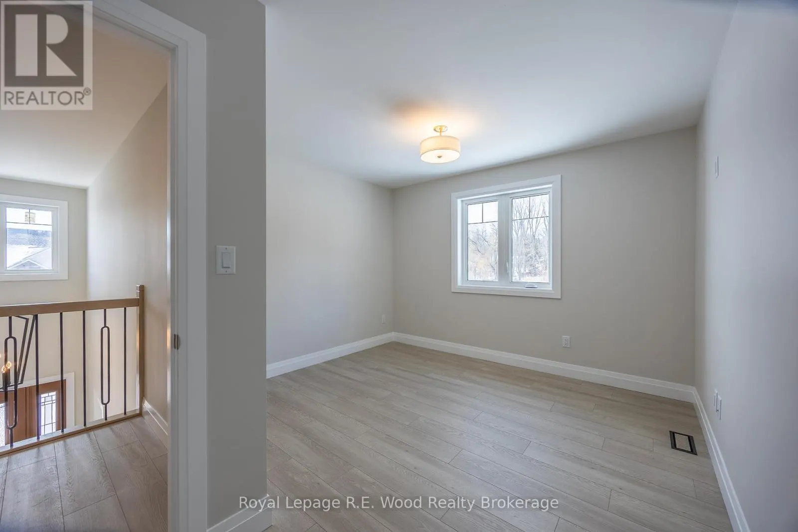 11 GREENHILL DRIVE