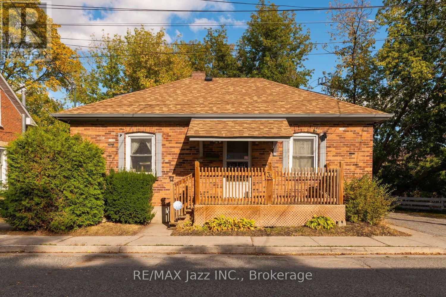 34 JACKSON AVENUE