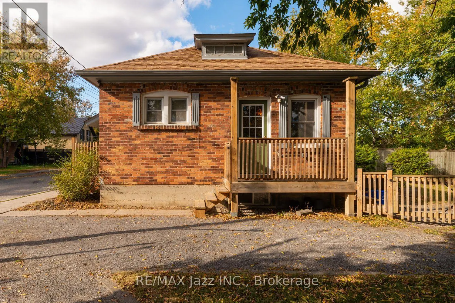 34 JACKSON AVENUE