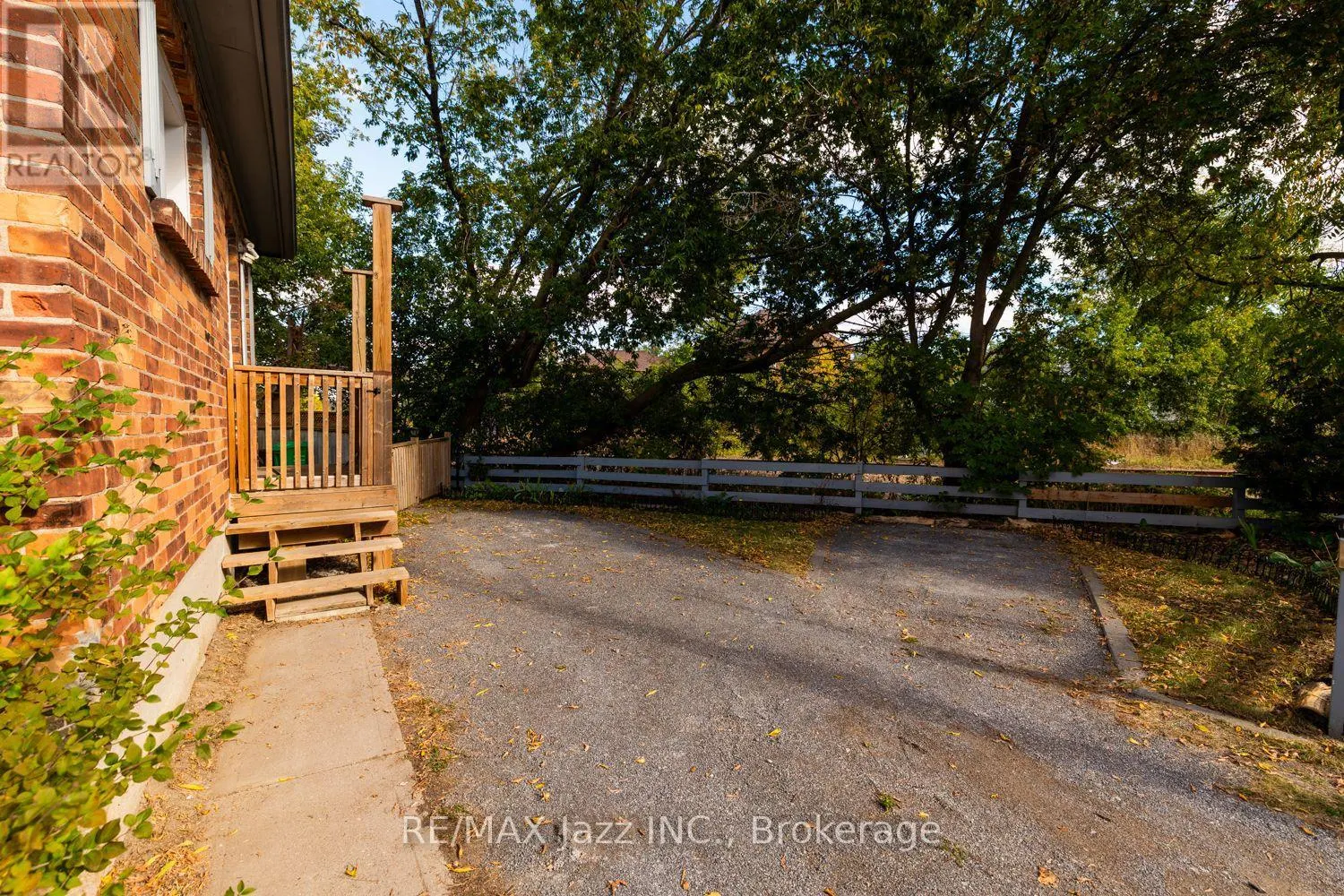 34 JACKSON AVENUE