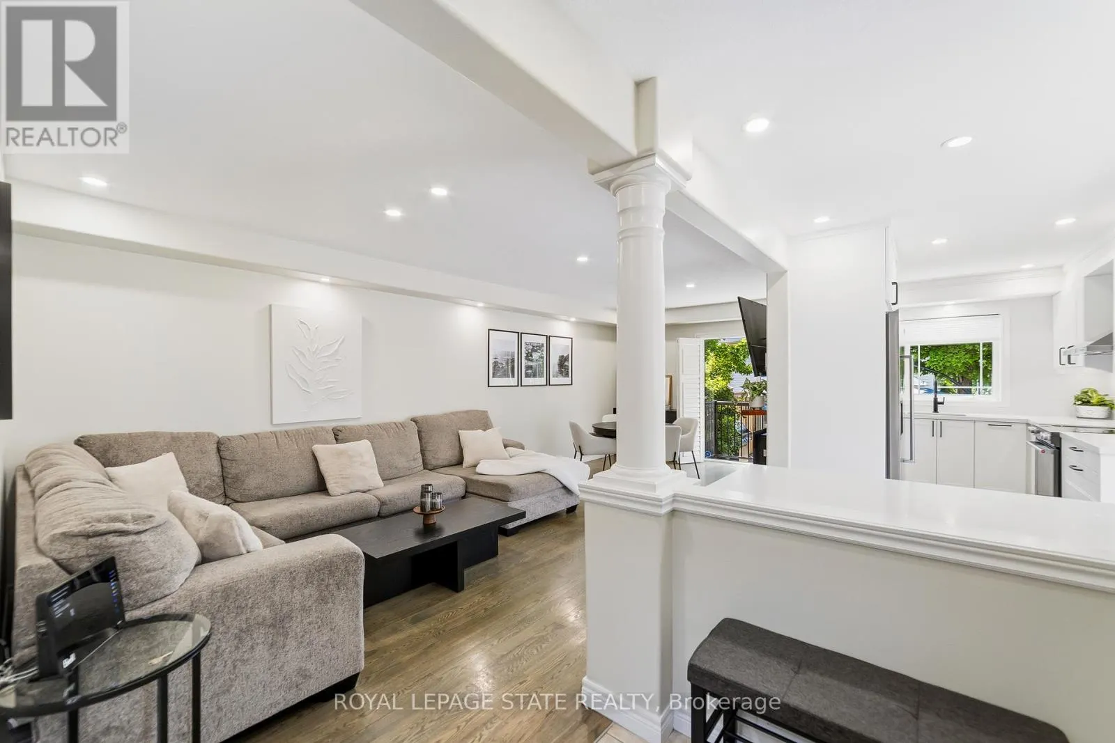 13 - 242 UPPER MOUNT ALBION ROAD