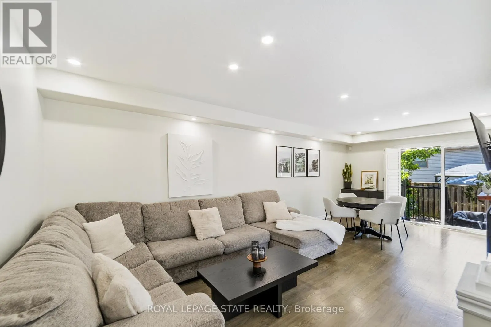 13 - 242 UPPER MOUNT ALBION ROAD