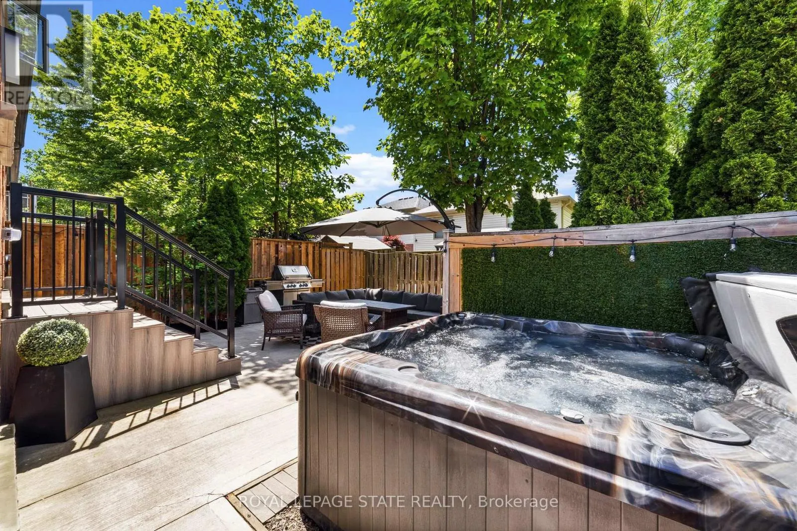 13 - 242 UPPER MOUNT ALBION ROAD