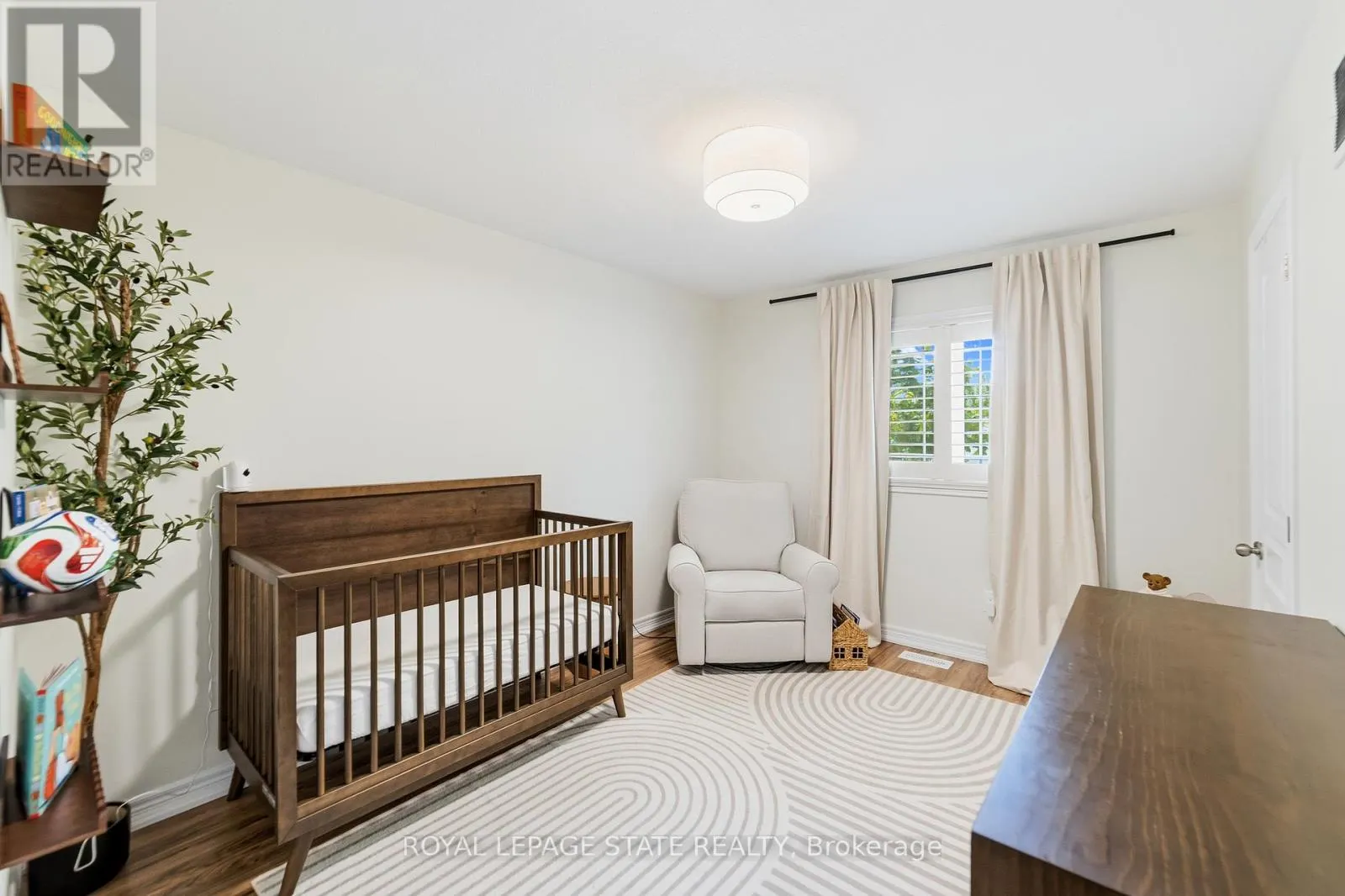 13 - 242 UPPER MOUNT ALBION ROAD