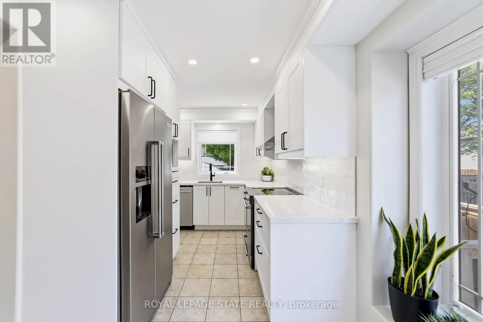 13 - 242 UPPER MOUNT ALBION ROAD