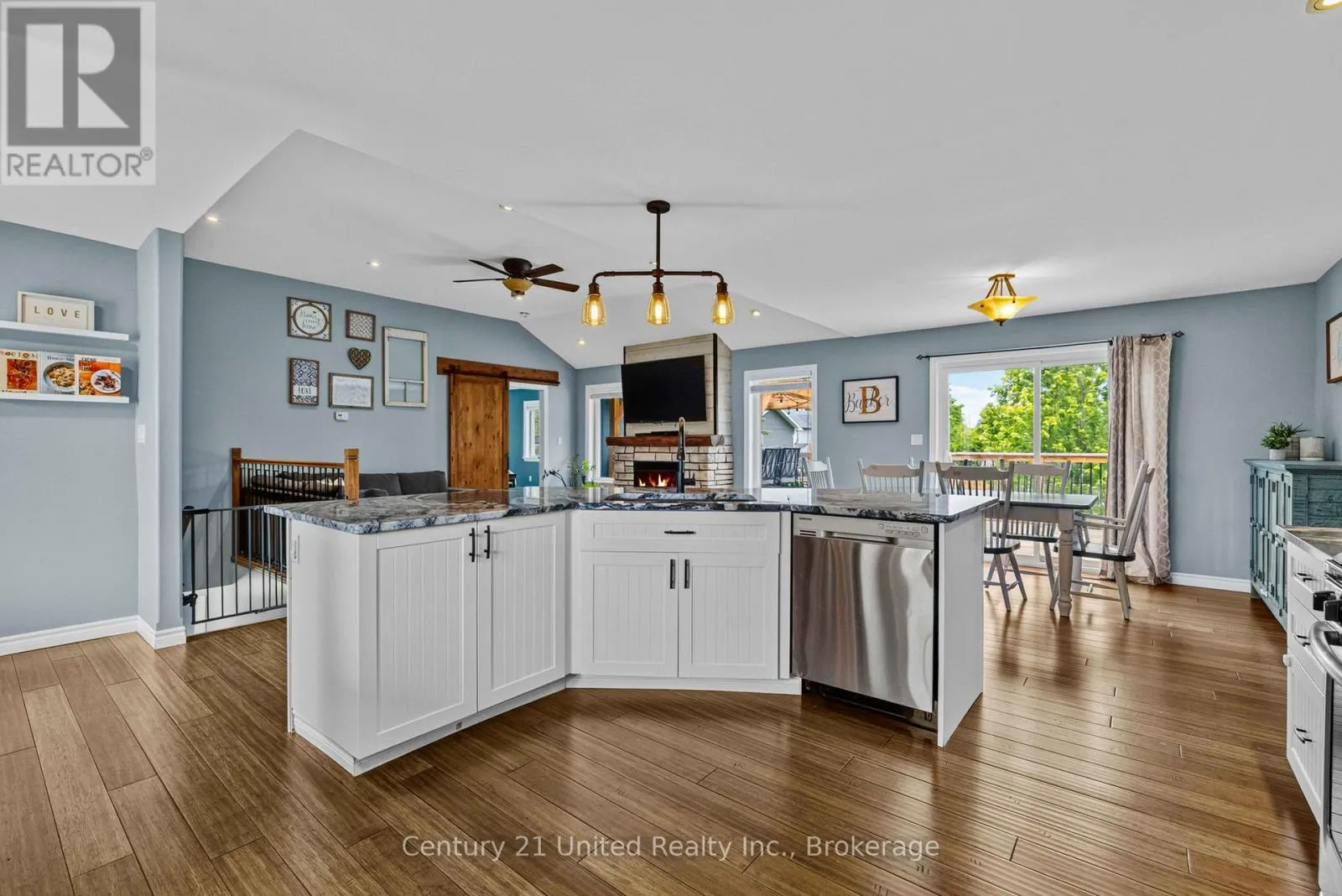 929 MOUNT PLEASANT ROAD