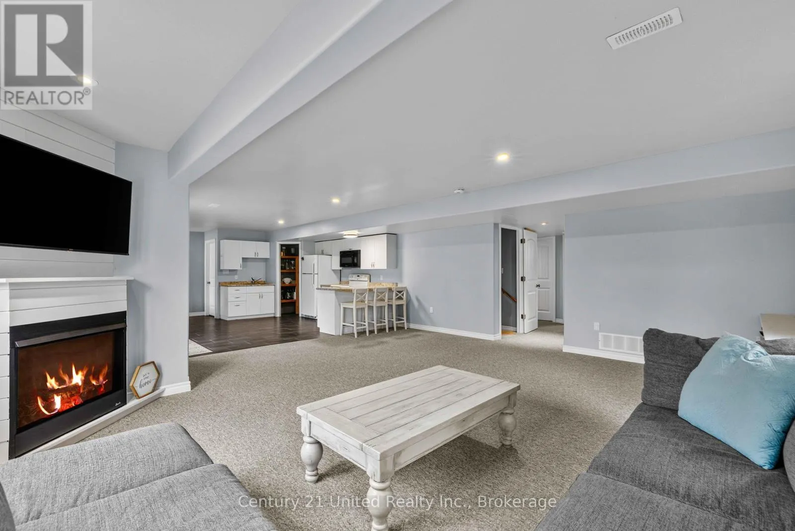 929 MOUNT PLEASANT ROAD