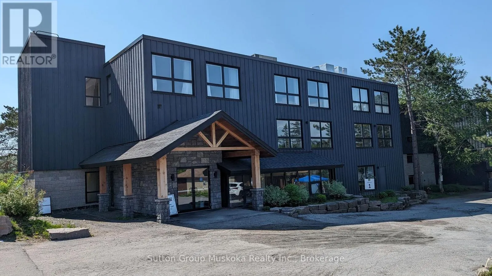 402 - 402 BAYSHORE - DEERHURST DRIVE #402