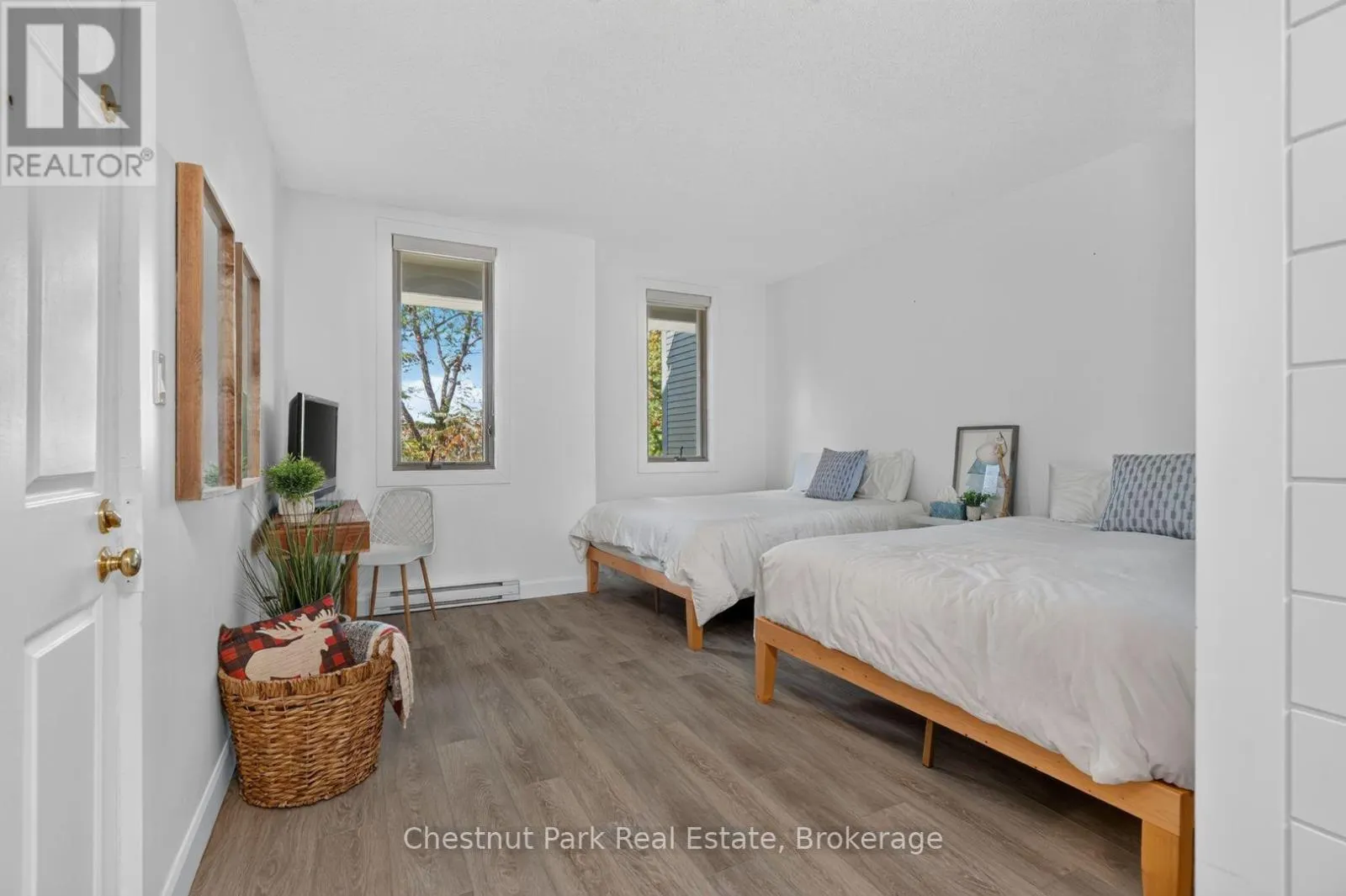 10 - 1021 GRANDVIEW HILLTOP DRIVE #10