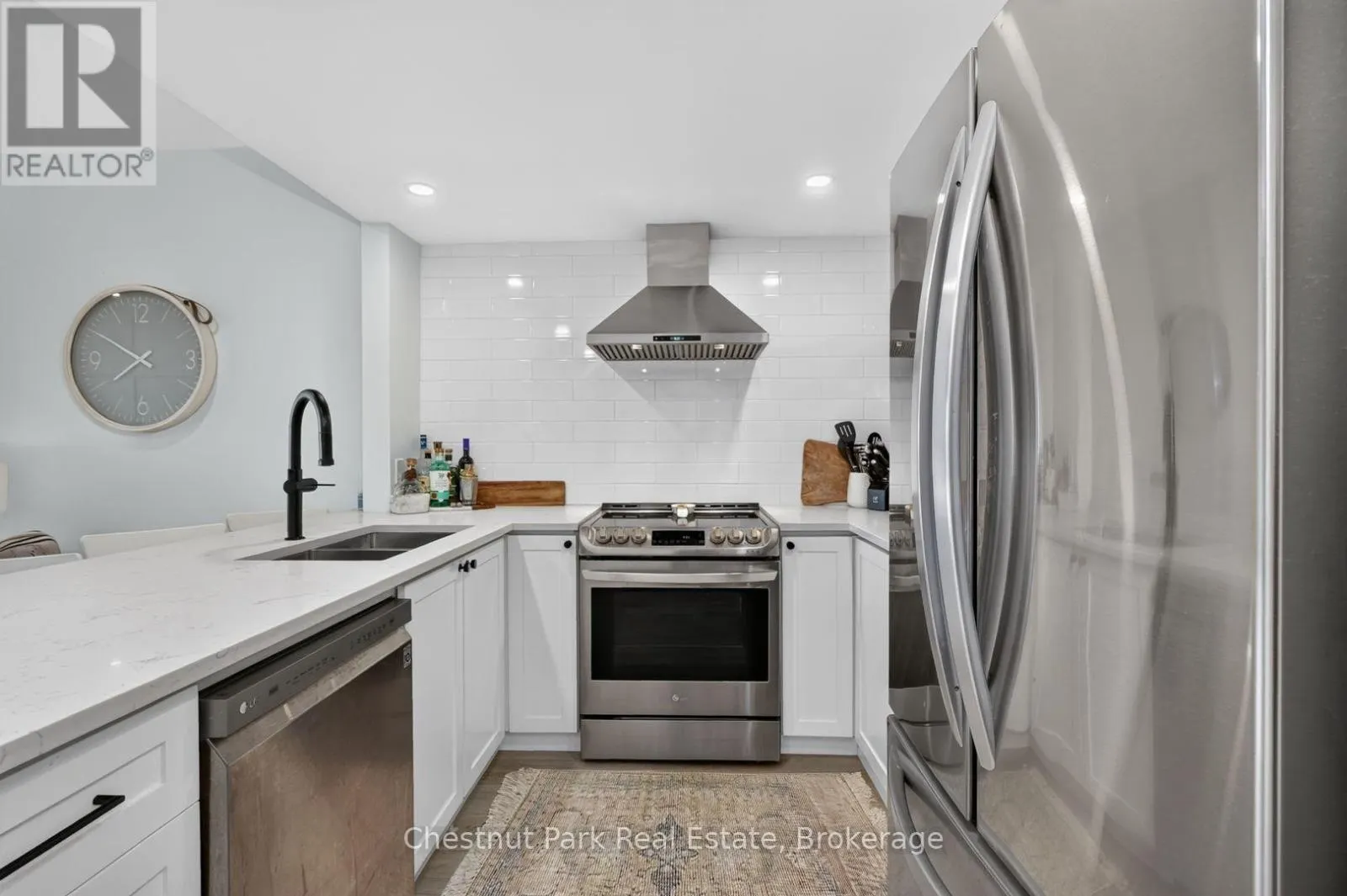 10 - 1021 GRANDVIEW HILLTOP DRIVE #10