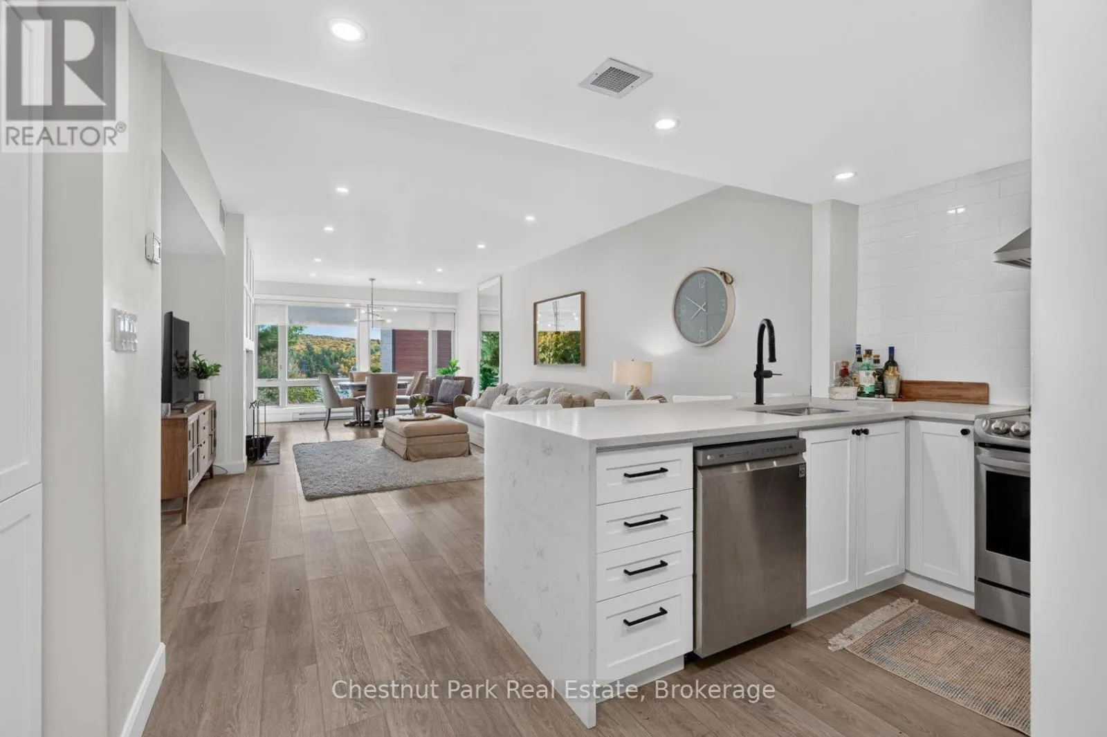 10 - 1021 GRANDVIEW HILLTOP DRIVE #10