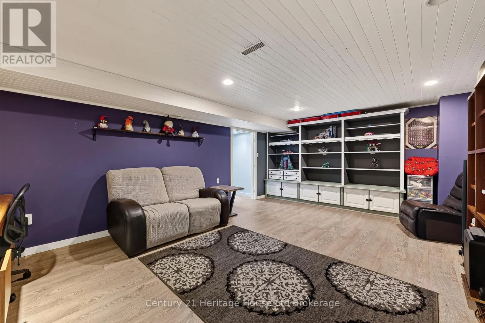 105 CONCESSION STREET W
