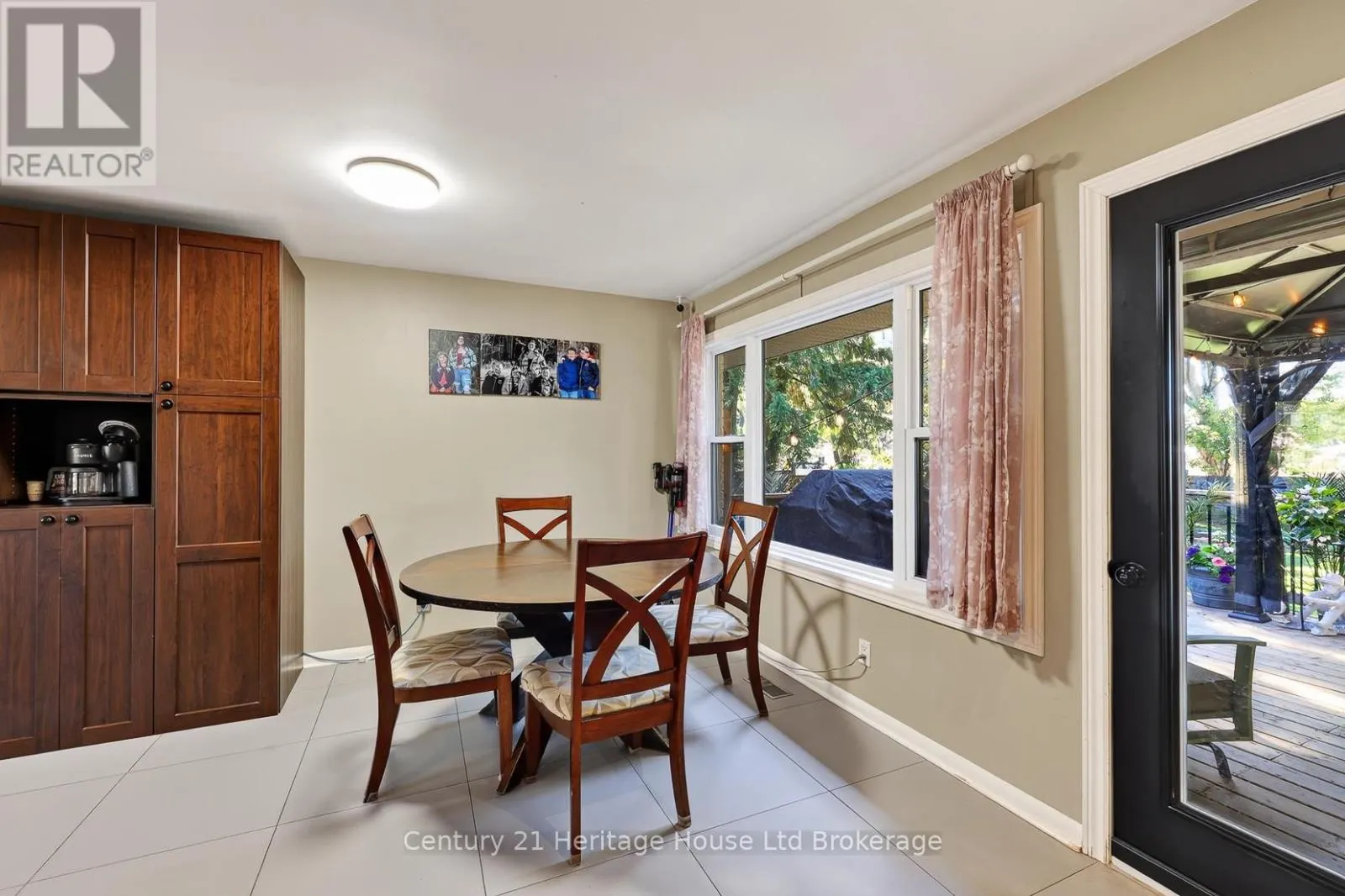 105 CONCESSION STREET W