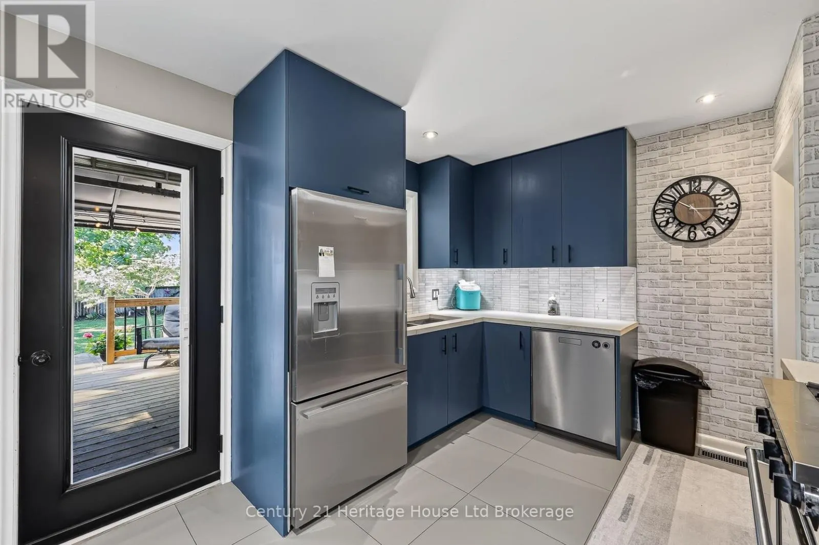105 CONCESSION STREET W
