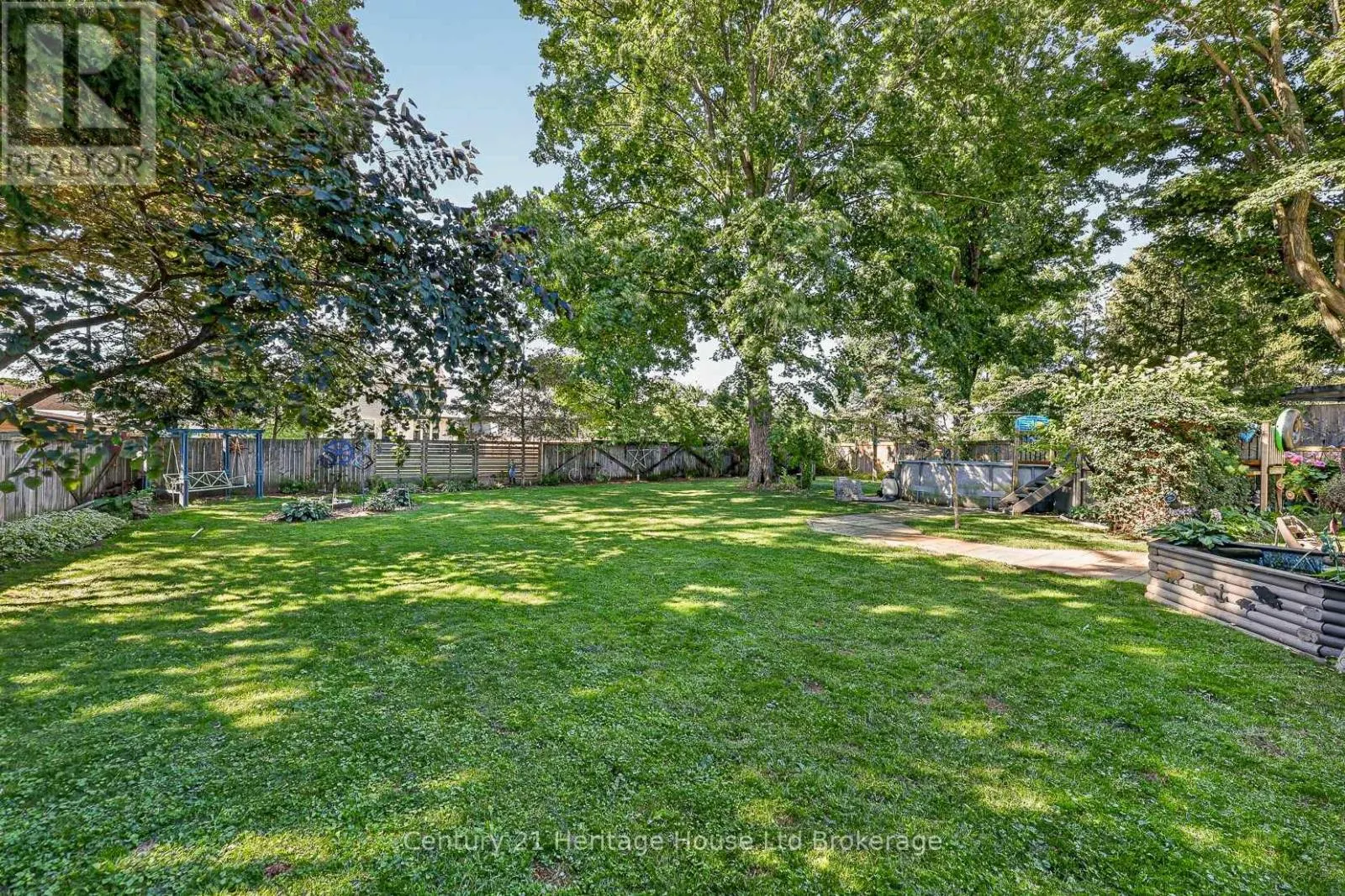105 CONCESSION STREET W