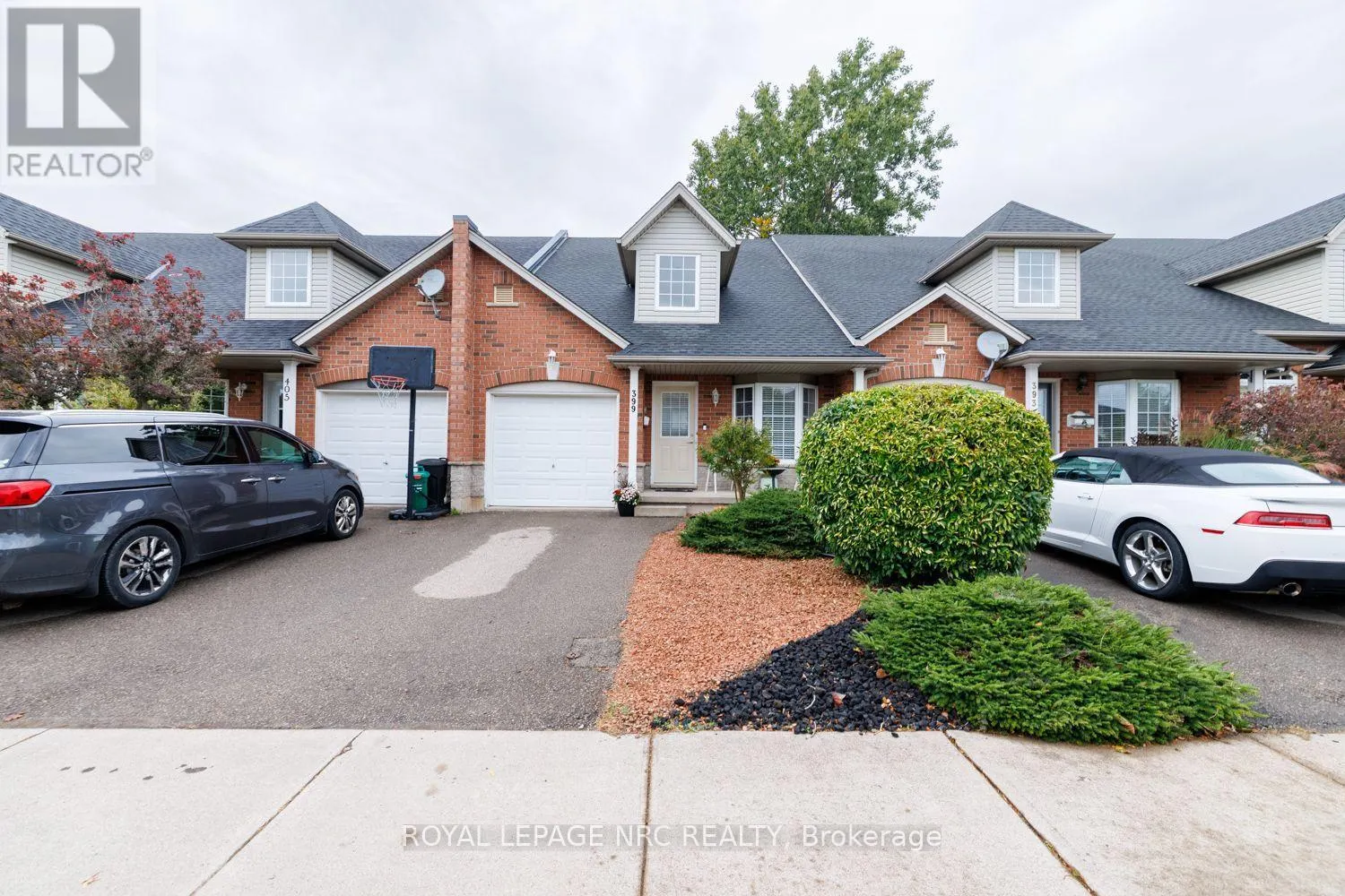 399 AUTUMN CRESCENT