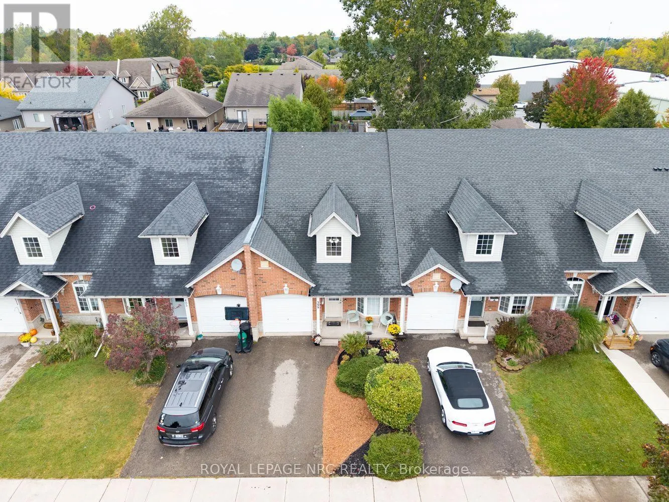 399 AUTUMN CRESCENT