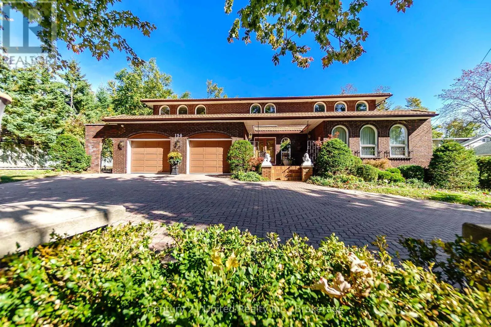 136 WALLIS DRIVE
