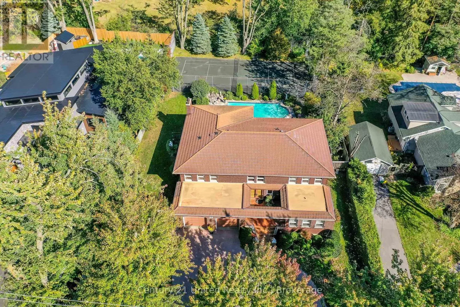 136 WALLIS DRIVE