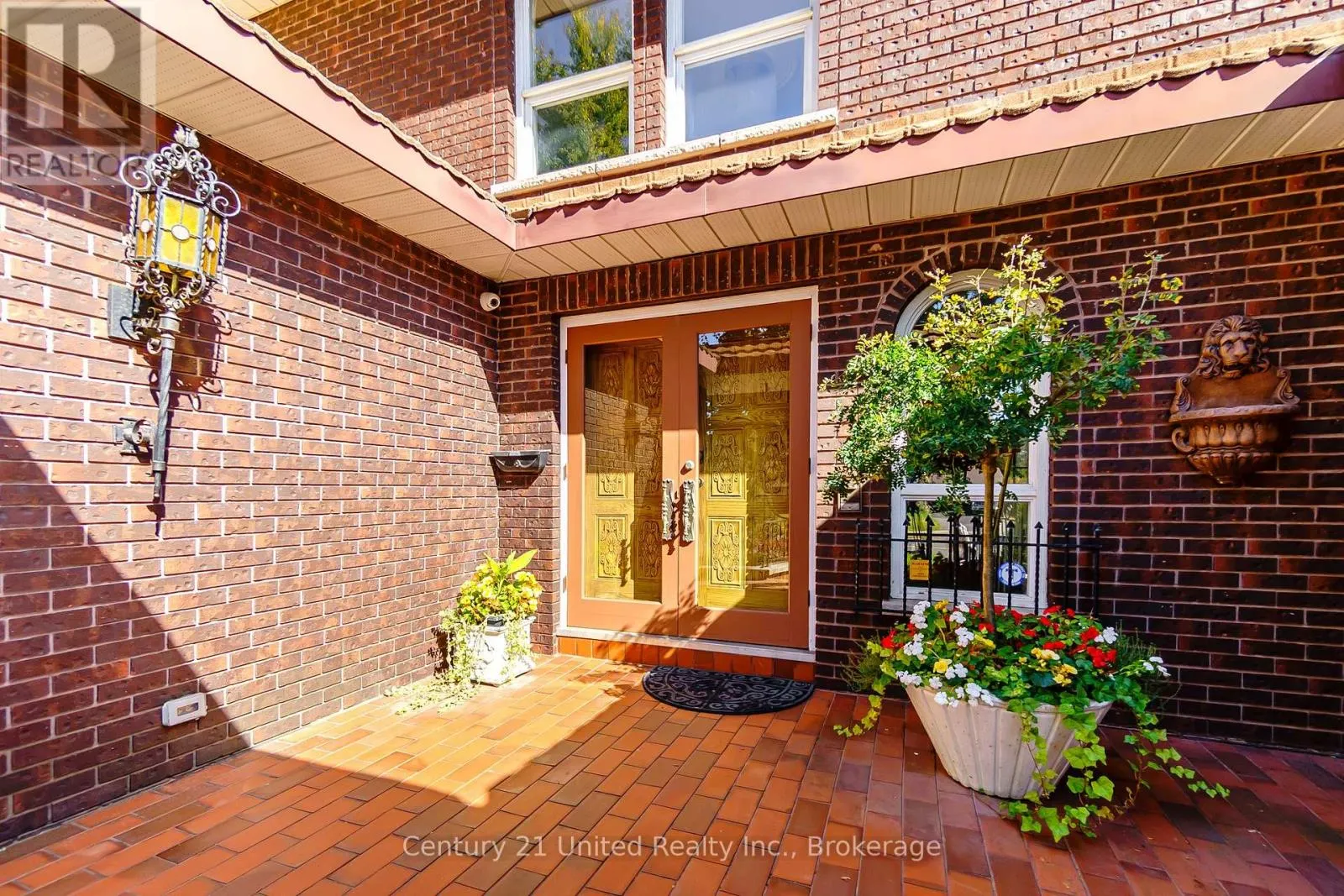 136 WALLIS DRIVE