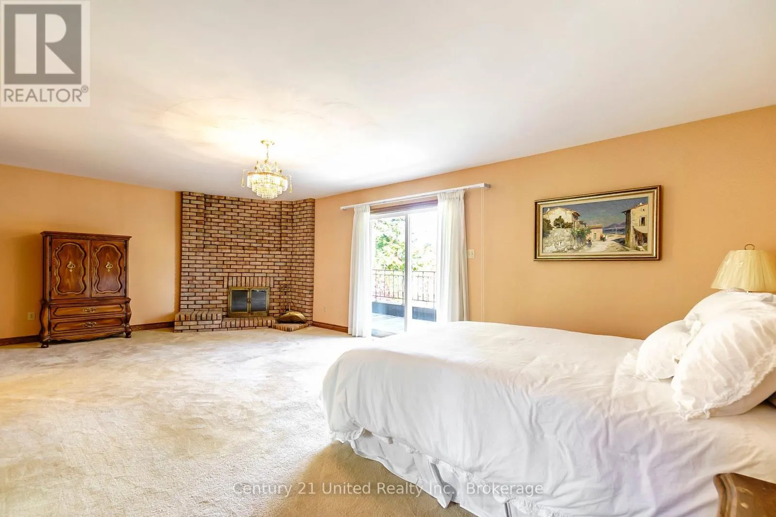 136 WALLIS DRIVE