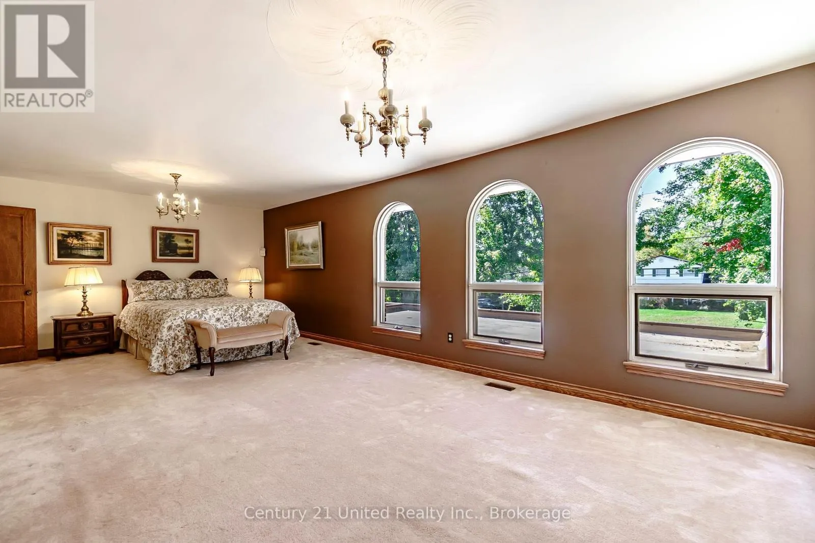 136 WALLIS DRIVE