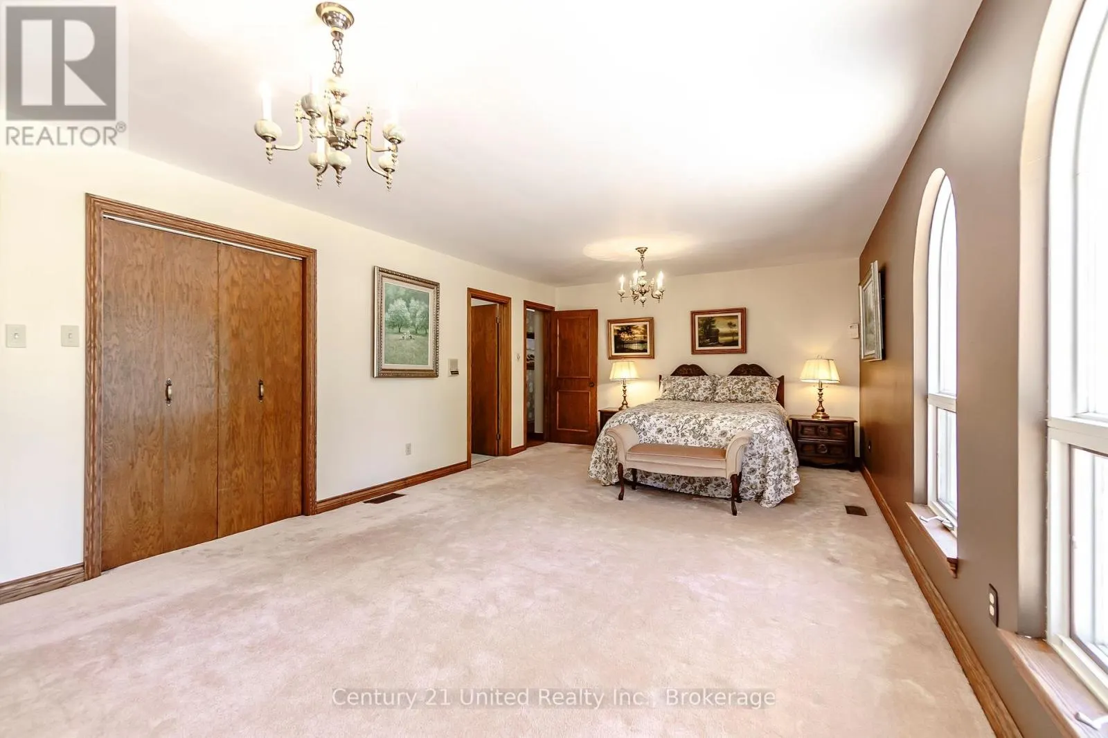 136 WALLIS DRIVE