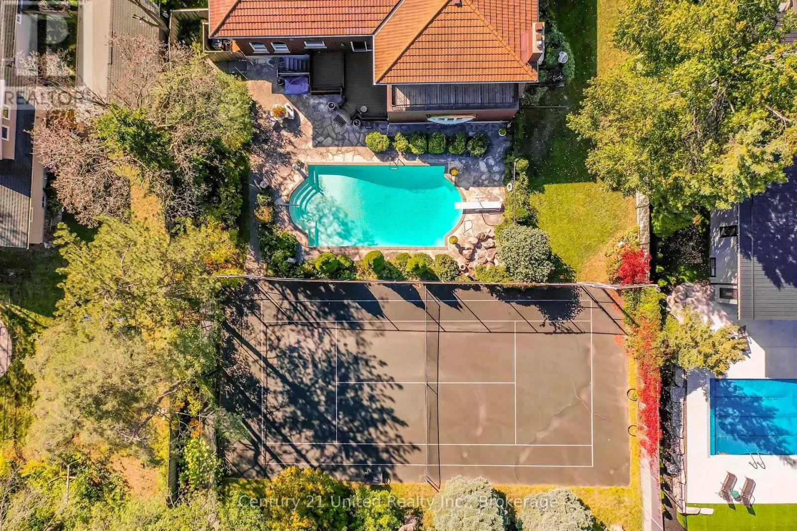 136 WALLIS DRIVE