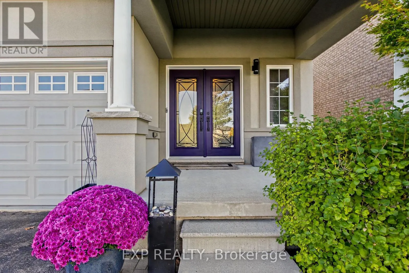 7 LAMPMAN DRIVE