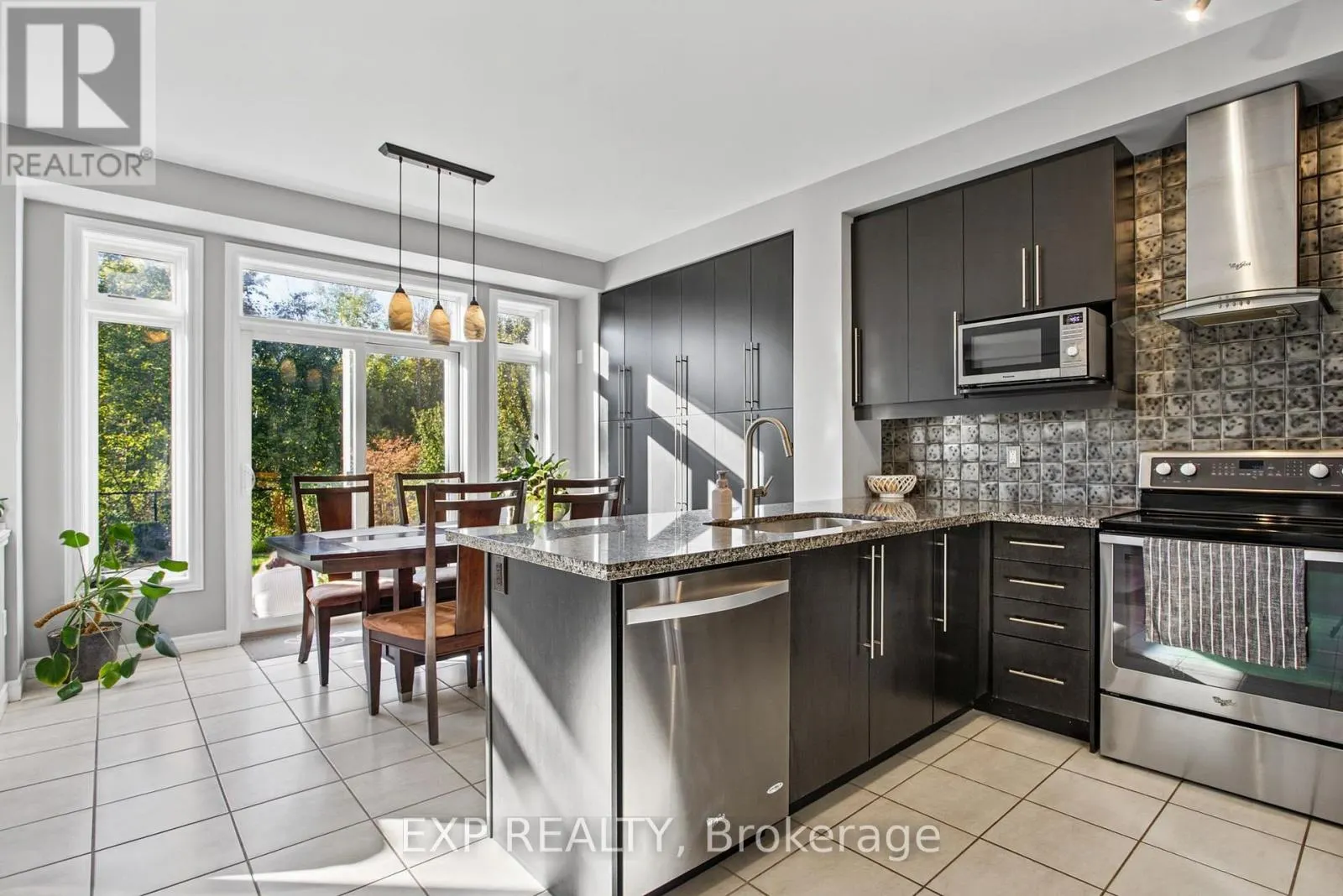 7 LAMPMAN DRIVE