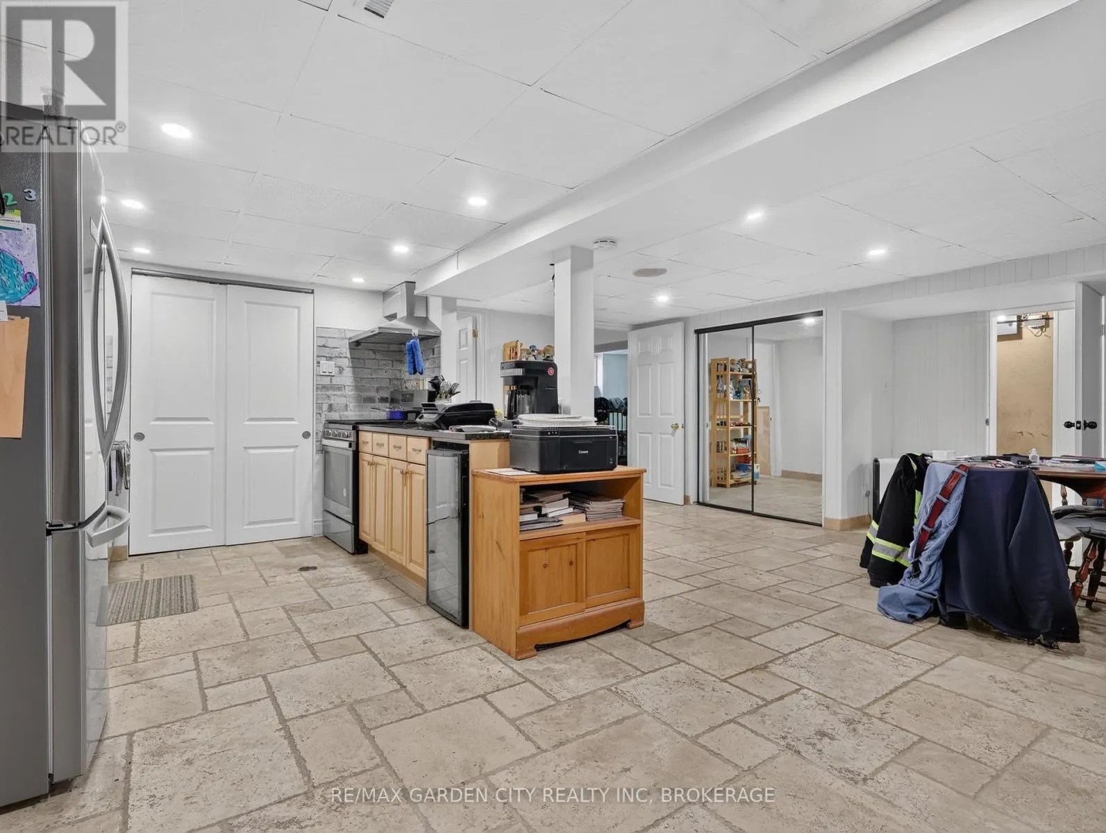 3785 NINETEENTH STREET