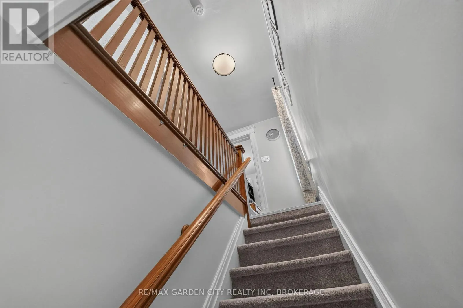 118 LOWELL AVENUE